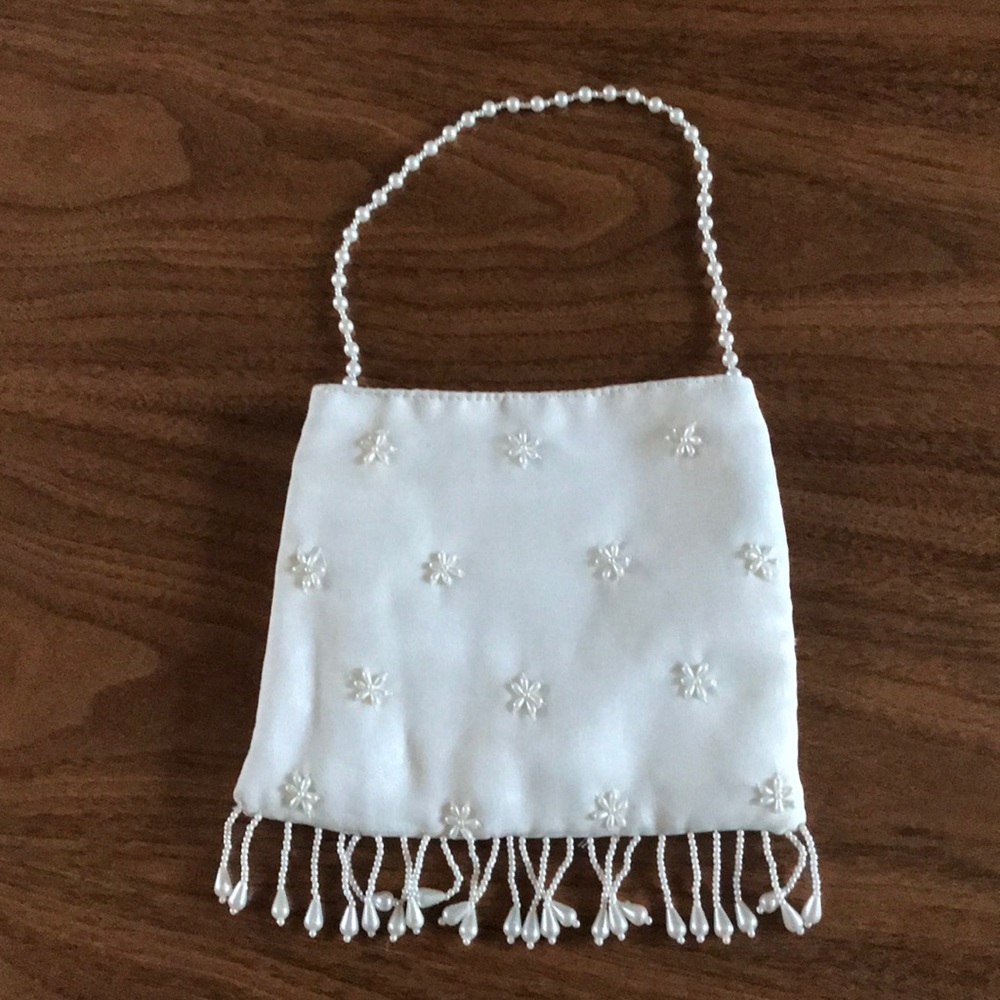 NWOT cloth Wristlet.